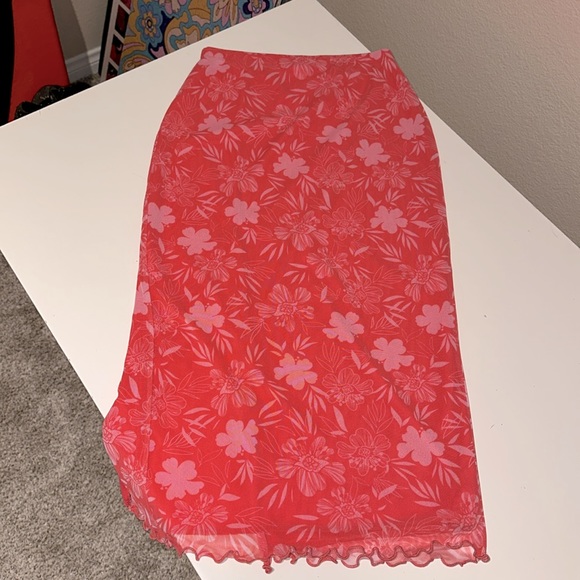 Hawaiian Floral Mesh Midi Skirt  🌺 - Picture 2 of 2